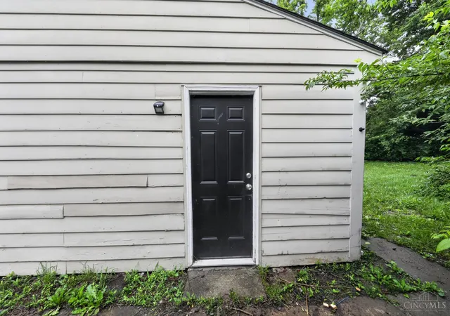 Photo 4 of Sale Pending at 3180 Niagara St, Cincinnati, OH 45251 | MLS# 1880336 | Listing updated on 2026-08-14