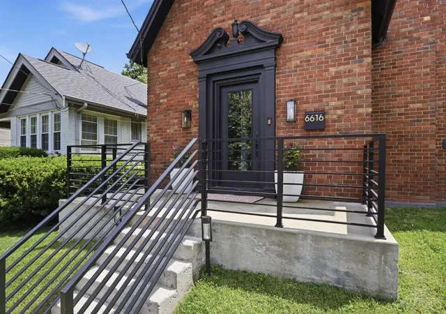 Homes for sale in Cincinnati, OH | 6616 Afton Ave, Cincinnati, OH 45213 | MLS# 1879481