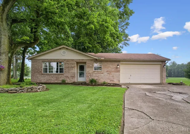 Homes for sale in Williamsburg, OH | 125 Amber Wy, Williamsburg, OH 45176 | MLS# 1880531