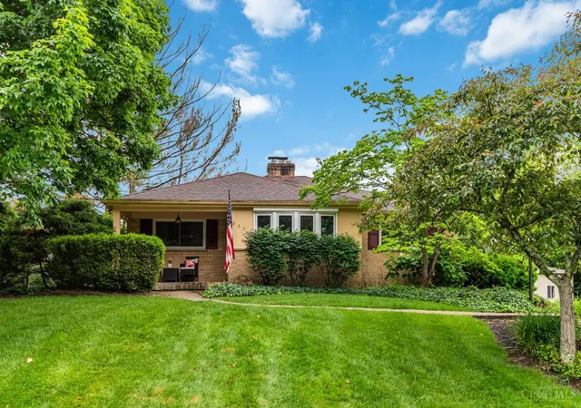Homes for sale in Anderson Twp, OH | 8357 Richland Dr, Anderson Twp, OH 45255 | MLS# 1881198
