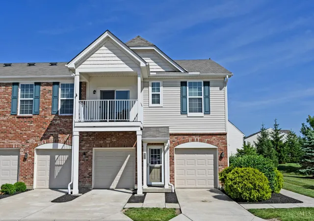 Homes for sale in Batavia, OH | 2122 Hickory Park Ln, Batavia, OH 45103 | MLS# 1881130