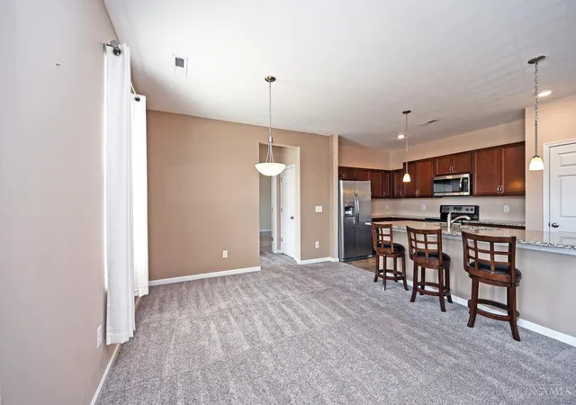Homes for sale in Batavia, OH | 2122 Hickory Park Ln, Batavia, OH 45103 | MLS# 1881130