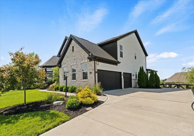 3rd image of 5298 Donatello Dr, Franklin, OH 45005 | MLS# 1881330