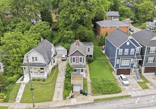 Homes for sale in Cincinnati, OH | 3262 Linwood Avenue, Cincinnati, OH 45226 | Houzeo