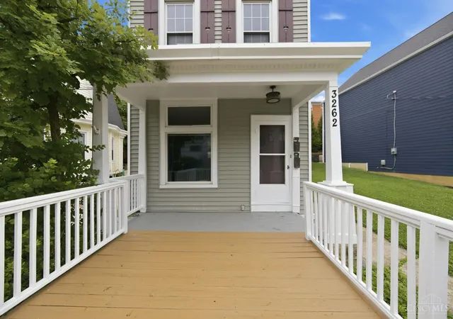 Homes for sale in Cincinnati, OH | 3262 Linwood Ave, Cincinnati, OH 45226