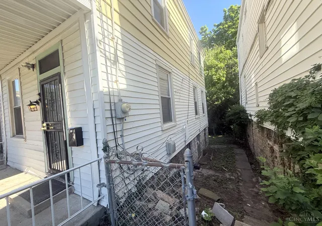 Homes for sale in Cincinnati, OH | 718 Greenwood Ave, Cincinnati, OH 45229 | MLS# 1881499