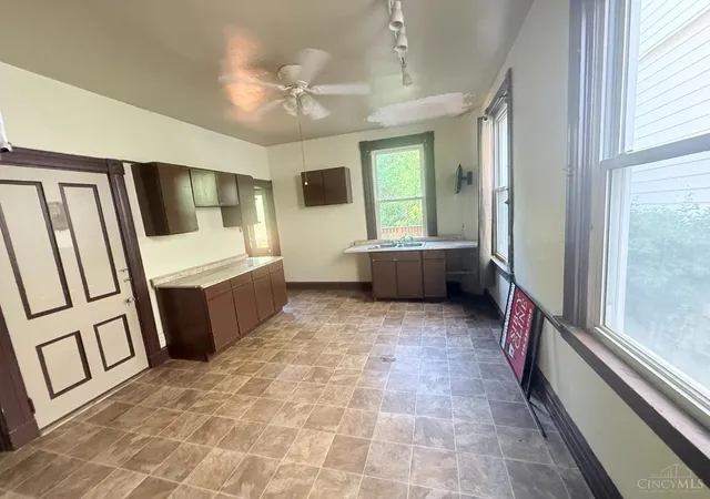 Homes for sale in Cincinnati, OH | 718 Greenwood Ave, Cincinnati, OH 45229 | MLS# 1881499