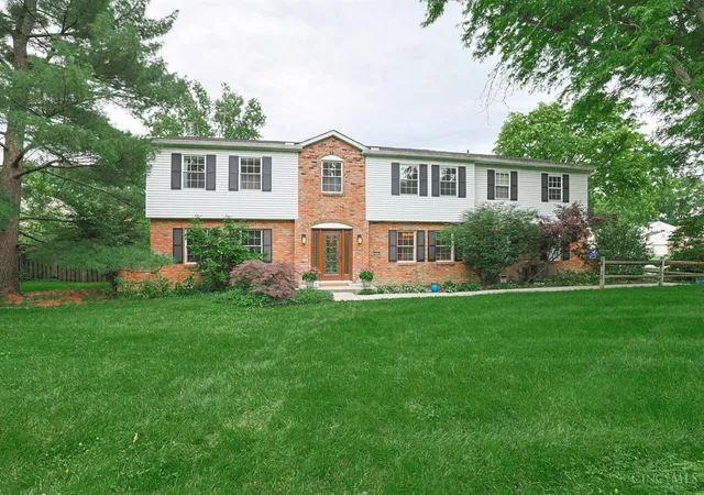 Homes for sale in Symmes Twp, OH | 9960 Walnutridge Ct, Symmes Twp, OH 45242 | MLS# 1881511