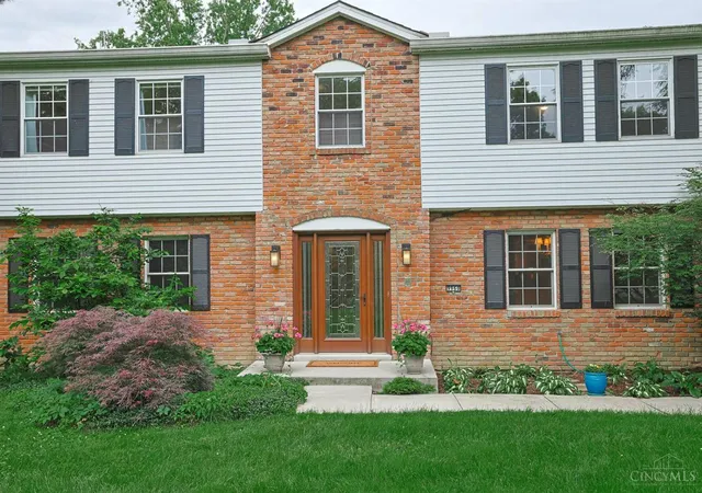 Homes for sale in Symmes Twp, OH | 9960 Walnutridge Ct, Symmes Twp, OH 45242 | MLS# 1881511