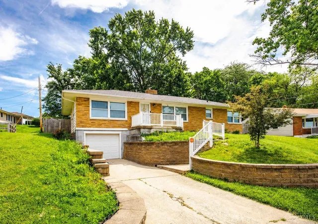 1st image of 1210 Clovernook Dr, Hamilton, OH 45013 | MLS# 1881548