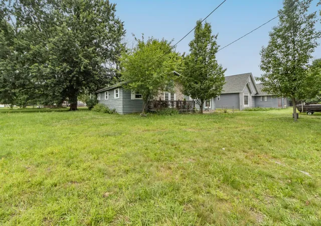 Homes for sale in Perry Twp, OH | 860 Lorelei Dr, Perry Twp, OH 45118 | MLS# 1881249