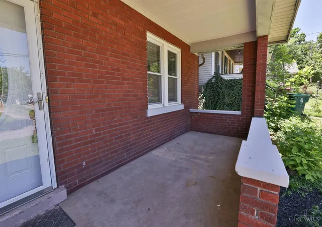 Homes for sale in Cincinnati, OH | 3317 Hildreth Ave, Cincinnati, OH 45211 | MLS# 1881606