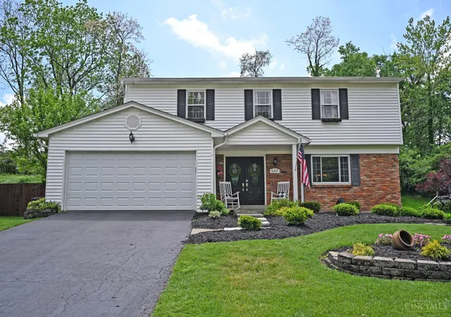Homes for sale in Anderson Twp, OH | 8207 Asbury Hills Dr, Anderson Twp, OH 45255 | MLS# 1881668