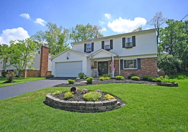 Homes for sale in Anderson Twp, OH | 8207 Asbury Hills Dr, Anderson Twp, OH 45255 | MLS# 1881668