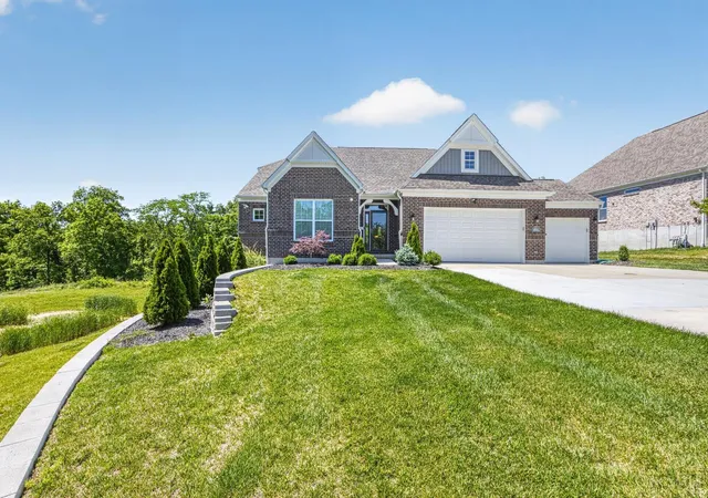 Homes for sale in Green Twp, OH | 4994 Shadow Hawk Dr, Green Twp, OH 45247 | MLS# 1881677