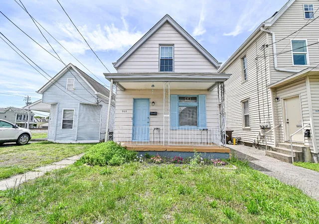 Homes for sale in Elmwood Place, OH | 303 Walnut St, Elmwood Place, OH 45216 | MLS# 1881640