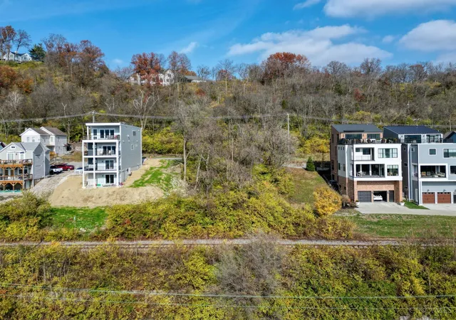 2nd image of 2851 Hoff Ave, Cincinnati, OH 45226 | MLS# 1881666