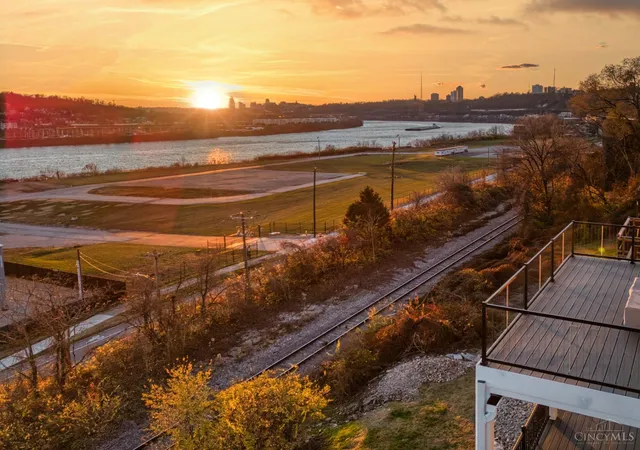 3rd image of 2851 Hoff Ave, Cincinnati, OH 45226 | MLS# 1881666