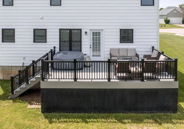 Homes for sale in Oxford, OH | 18 Gardenia Dr, Oxford, OH 45056 | MLS# 1881716