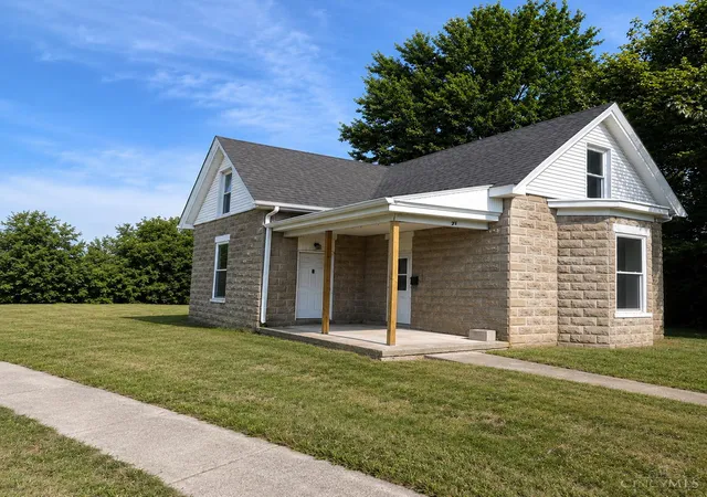 1st image of 371 S Charity St, Bethel, OH 45106 | MLS# 1881789