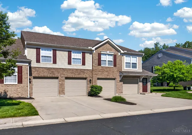Homes for sale in Monroe, OH | 1755 Weatherstone Cir, Monroe, OH 45050 | MLS# 1879821