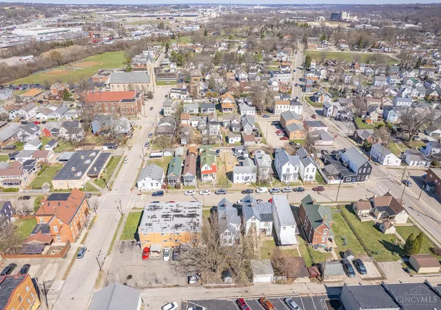 Homes for sale in Reading, OH | 325 Pike Street, Reading, OH 45215 | Houzeo