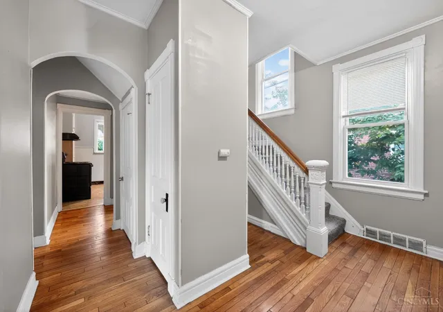 Homes for sale in Cincinnati, OH | 1222 Franklin, Cincinnati, OH 45237 | MLS# 1878878