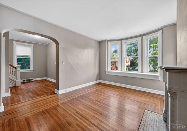Homes for sale in Cincinnati, OH | 1222 Franklin, Cincinnati, OH 45237 | MLS# 1878878