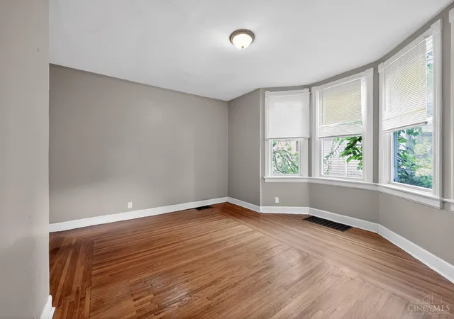 Homes for sale in Cincinnati, OH | 1222 Franklin, Cincinnati, OH 45237 | MLS# 1878878