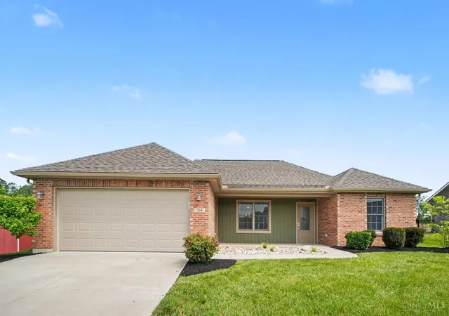Homes for sale in Eaton, OH | 204 Goldenrod Dr, Eaton, OH 45320 | MLS# 1881869