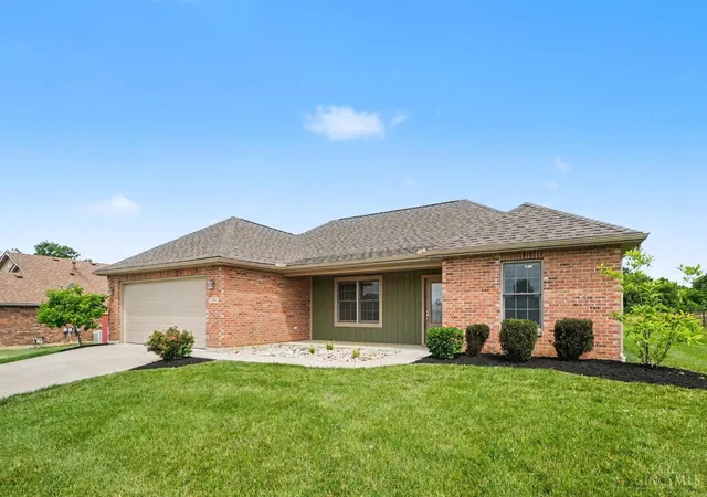 Homes for sale in Eaton, OH | 204 Goldenrod Dr, Eaton, OH 45320 | MLS# 1881869