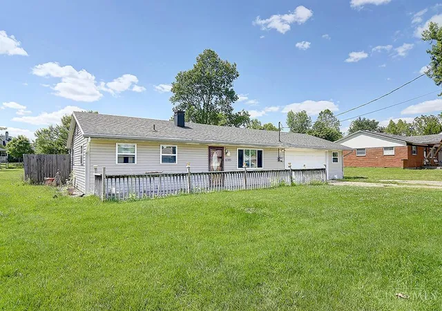 Photo 2 of Single family home for sale at 6305 Dixie Hwy, Franklin, OH 45005 | MLS# 1881891 | Listing updated on 2026-07-29