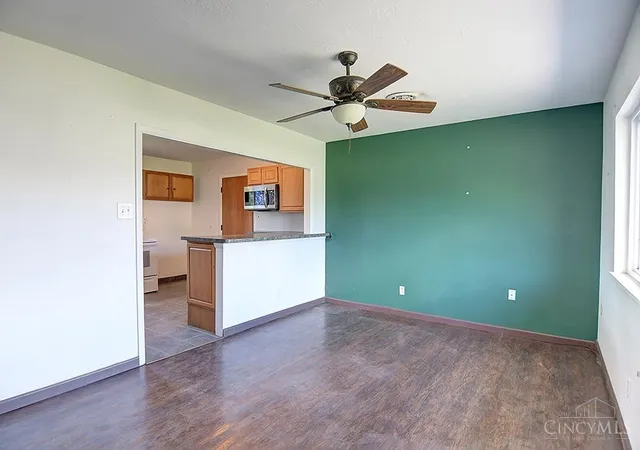 Photo 3 of Single family home for sale at 6305 Dixie Hwy, Franklin, OH 45005 | MLS# 1881891 | Listing updated on 2026-07-29