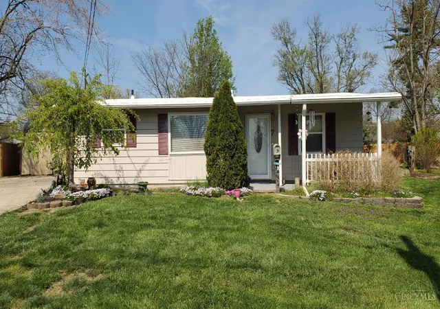 Homes for sale in Loveland, OH | 7 Apache Ct, Loveland, OH 45140 | MLS# 1881608