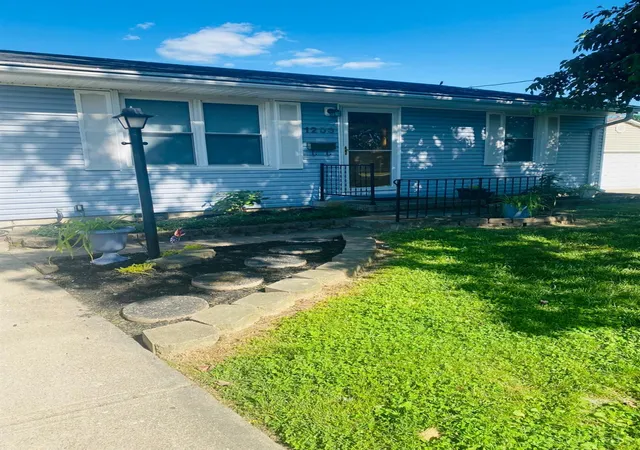 Homes for sale in Middletown, OH | 1203 Short St, Middletown, OH 45042 | MLS# 1881931