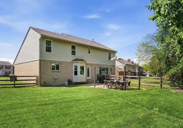 Homes for sale in Liberty Twp, OH | 7414 Stonerun Pl, Liberty Twp, OH 45044 | MLS# 1881571