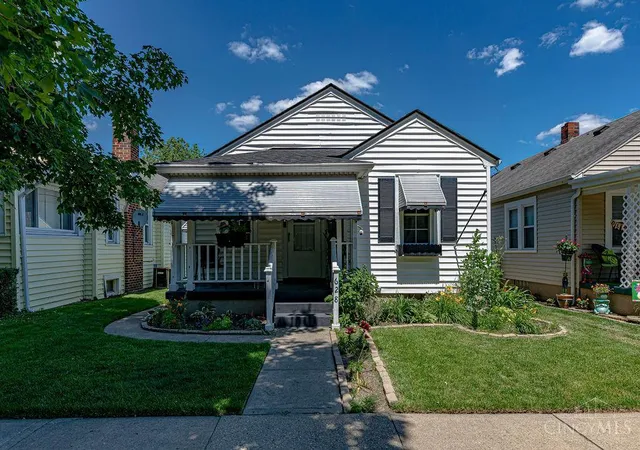 Homes for sale in Hamilton, OH | 628 Woodford St, Hamilton, OH 45013 | MLS# 1881948