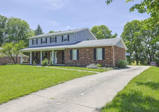 Homes for sale in Liberty Twp, OH | 6149 Eddington Dr, Liberty Twp, OH 45044 | MLS# 1881991