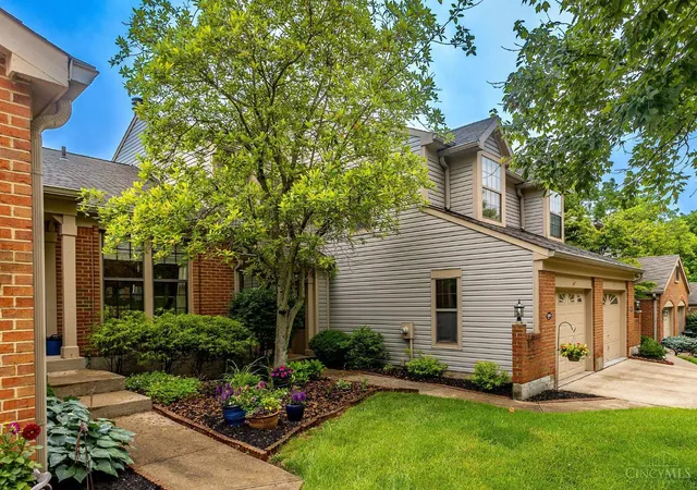 3rd image of 12049 Legacy Ct, Cincinnati, OH 45241 | MLS# 1881988