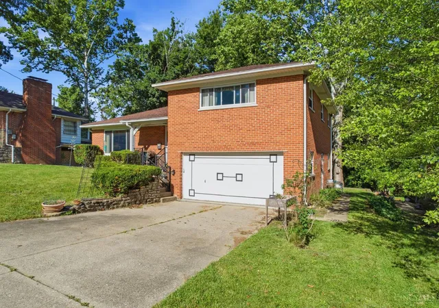 4th image of 331 N Ash St, Tate Twp, OH 45106 | MLS# 1882003