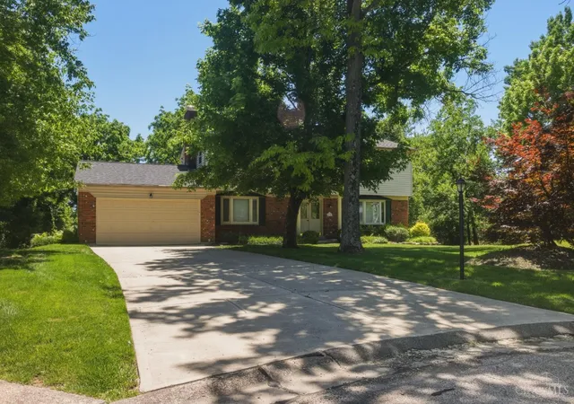 Homes for sale in Colerain Twp, OH | 2457 Owlcrest Dr, Colerain Twp, OH 45231 | MLS# 1881974