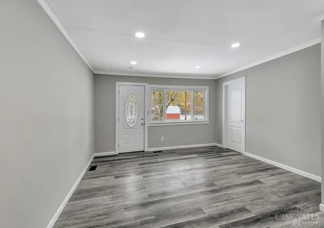 Photo 4 of Sale Pending at 9 Letitia St, Amelia, OH 45102 | MLS# 1882087 | Listing updated on 2026-07-30