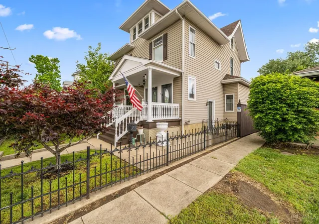 Homes for sale in Middletown, OH | 7 N Sutphin St, Middletown, OH 45042 | MLS# 1881644