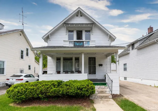 Homes for sale in Oxford, OH | 808 S College Ave, Oxford, OH 45056 | MLS# 1882212