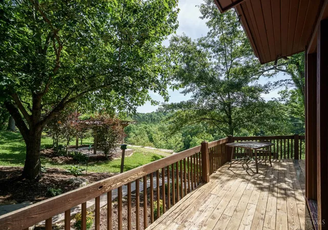 4th image of 2220 Webb Rd, Brookville, IN 47012 | MLS# 1881907