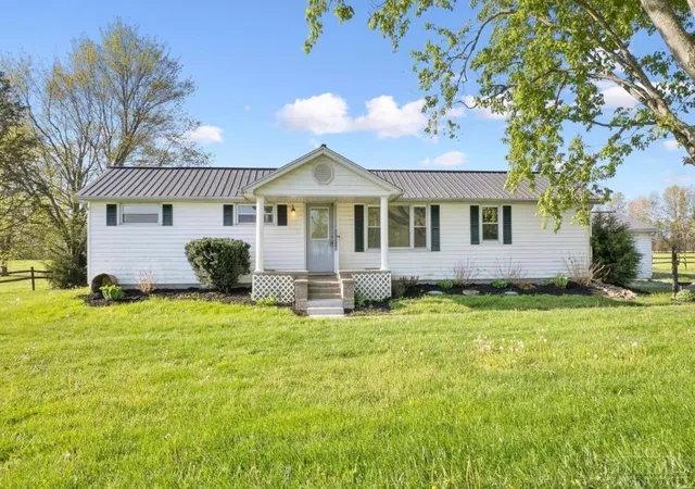 Homes for sale in Mount Orab, OH | 220 Greenbush Rd, Mount Orab, OH 45154 | MLS# 1882138