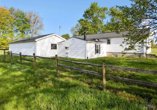 4th image of 220 Greenbush Rd, Mount Orab, OH 45154 | MLS# 1882138