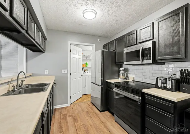 Photo 3 of Condo for sale at 3318 Emerald Lakes Dr #1A, Cincinnati, OH 45211 | MLS# 1882148 | Listing updated on 2026-08-21