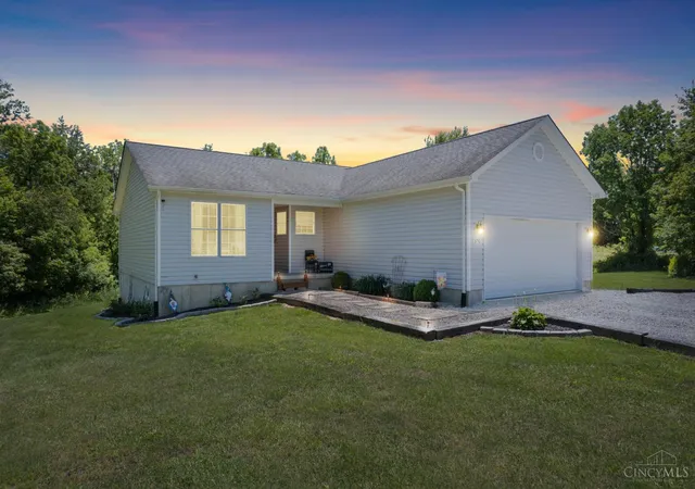 Homes for sale in Franklin Twp, OH | 370 Wooded Run Rd, Franklin Twp, OH 45120 | MLS# 1882362