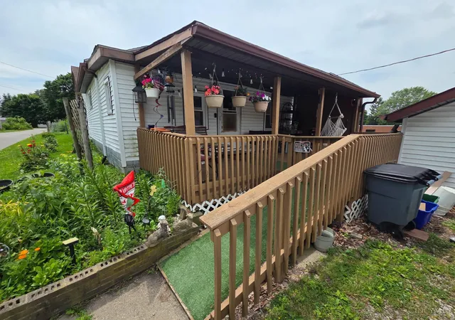 Homes for sale in Bellefontaine, OH | 637 Highland Ave, Bellefontaine, OH 43311 | MLS# 1882467